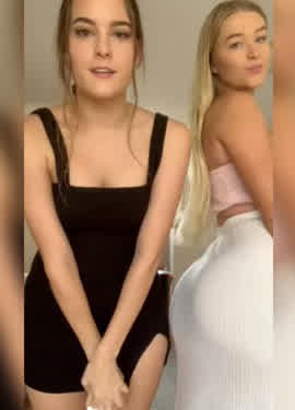 Two Hot Sexy Girls on Periscope 