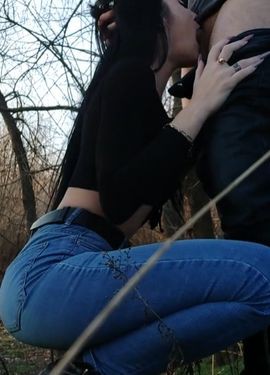 promised bf a blowjob in the park
