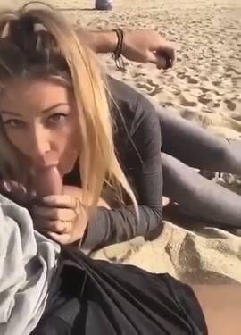 quick blowjob on the beach before the storm is going to arrive