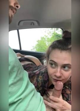 College Slut girl fucked in car sex